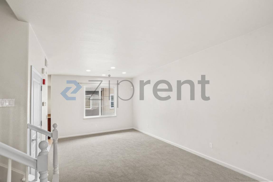 Townhouse for rent at 2858 10th St, San Pablo, CA 94806