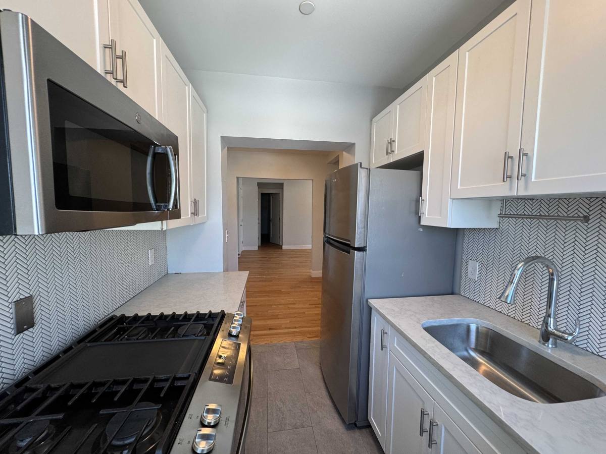 Apartment for rent at 233 Lafayette St #5, Salem, MA 01970