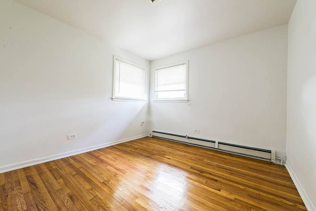 Apartment for rent at 14015-19 S Tracy Ave, Riverdale, IL 60827