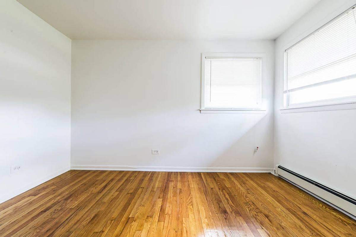 Apartment for rent at 14015-19 S Tracy Ave, Riverdale, IL 60827