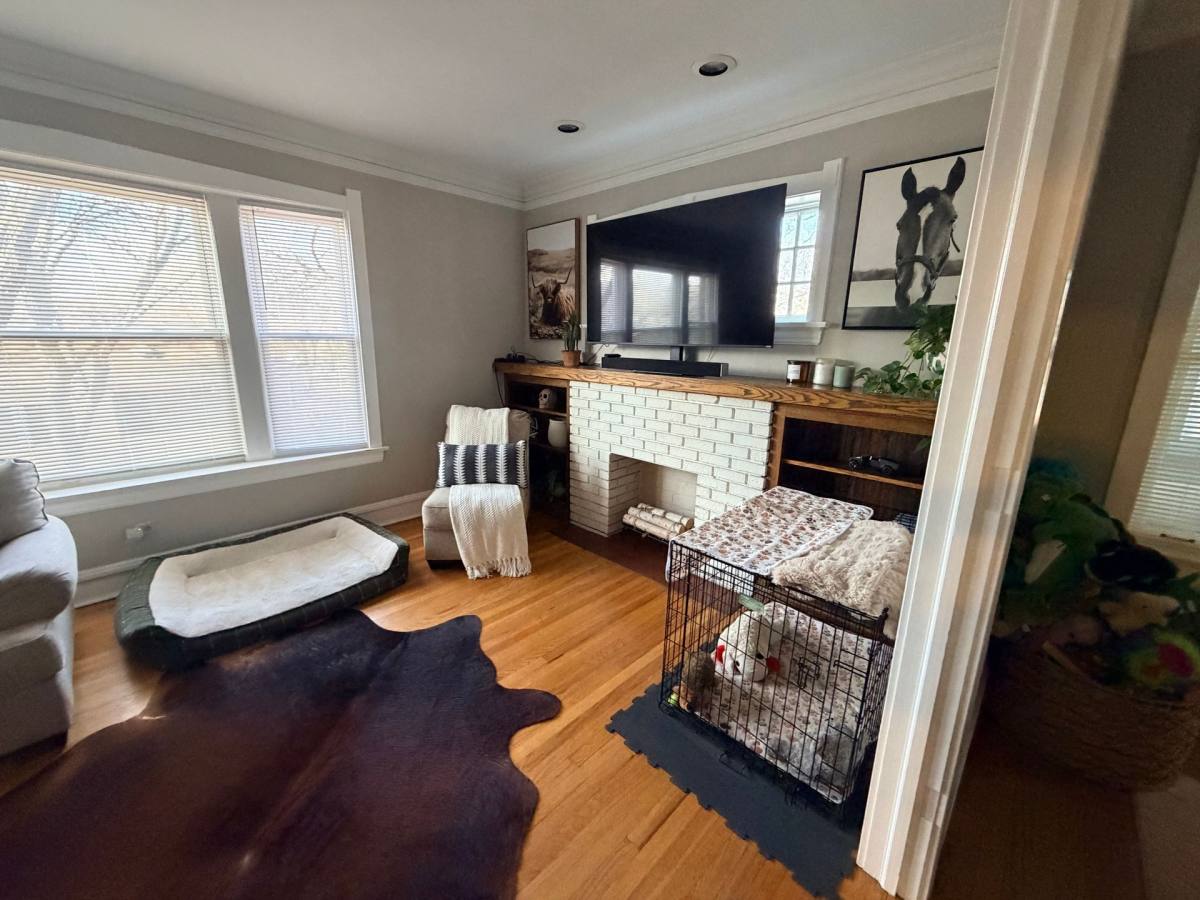 Apartment for rent at 4255-57 N Lockwood Ave, Chicago, IL 60641