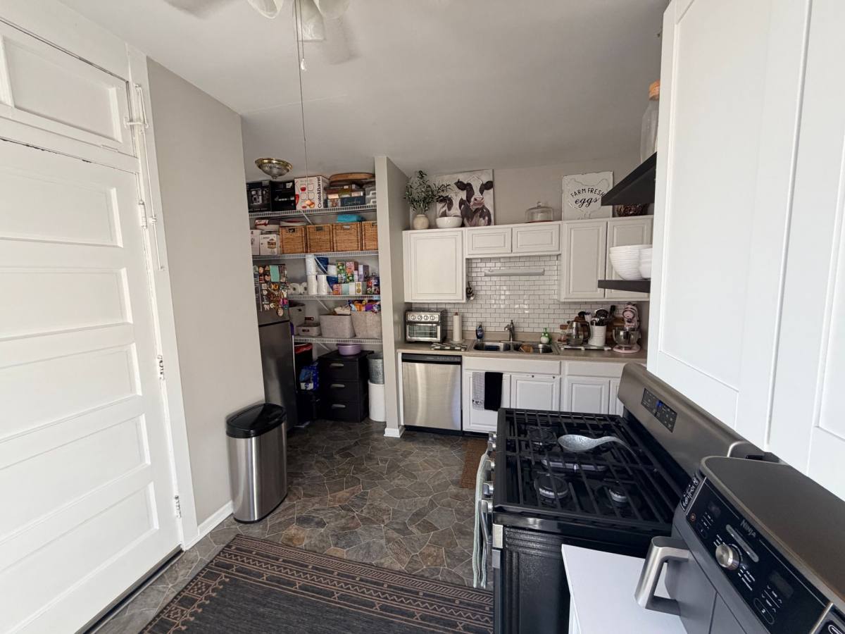 Apartment for rent at 4255-57 N Lockwood Ave, Chicago, IL 60641