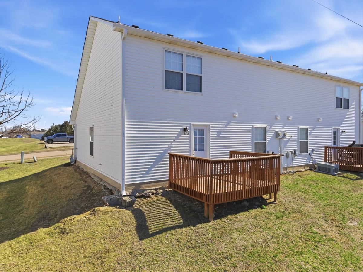 Apartment for rent at 3509-3511 La Mesa Dr, Columbia, MO 65201