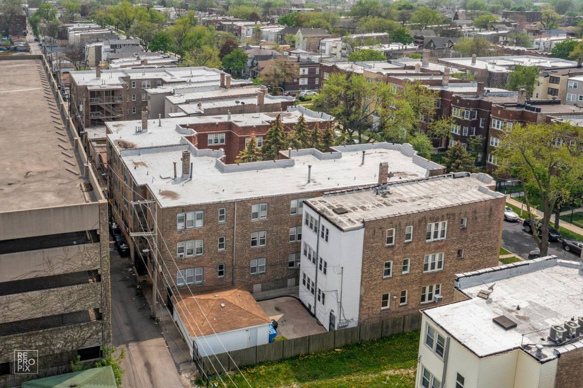 Apartment for rent at 1117 N Lawler Ave, Chicago, IL 60651
