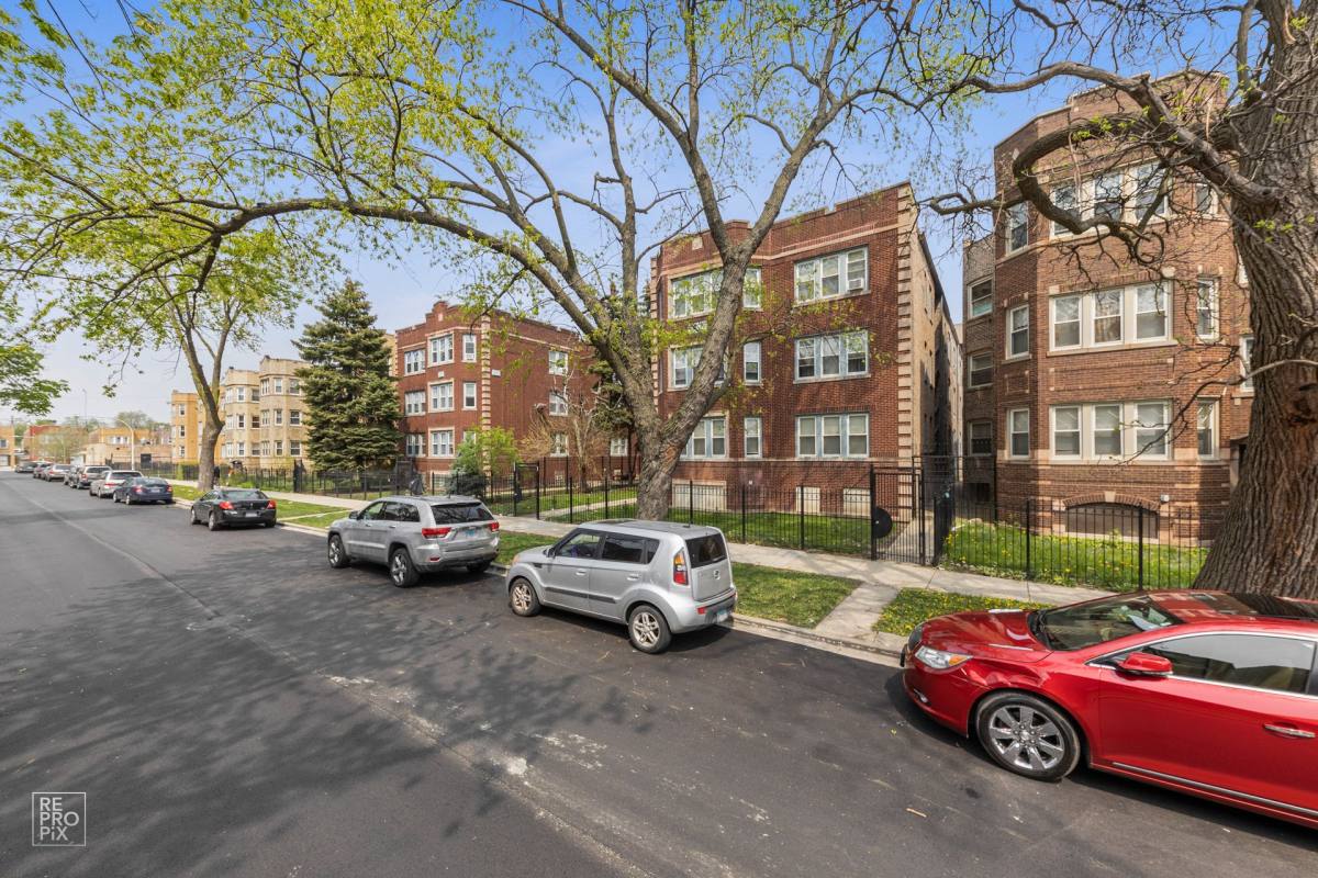 Apartment for rent at 1117 N Lawler Ave, Chicago, IL 60651