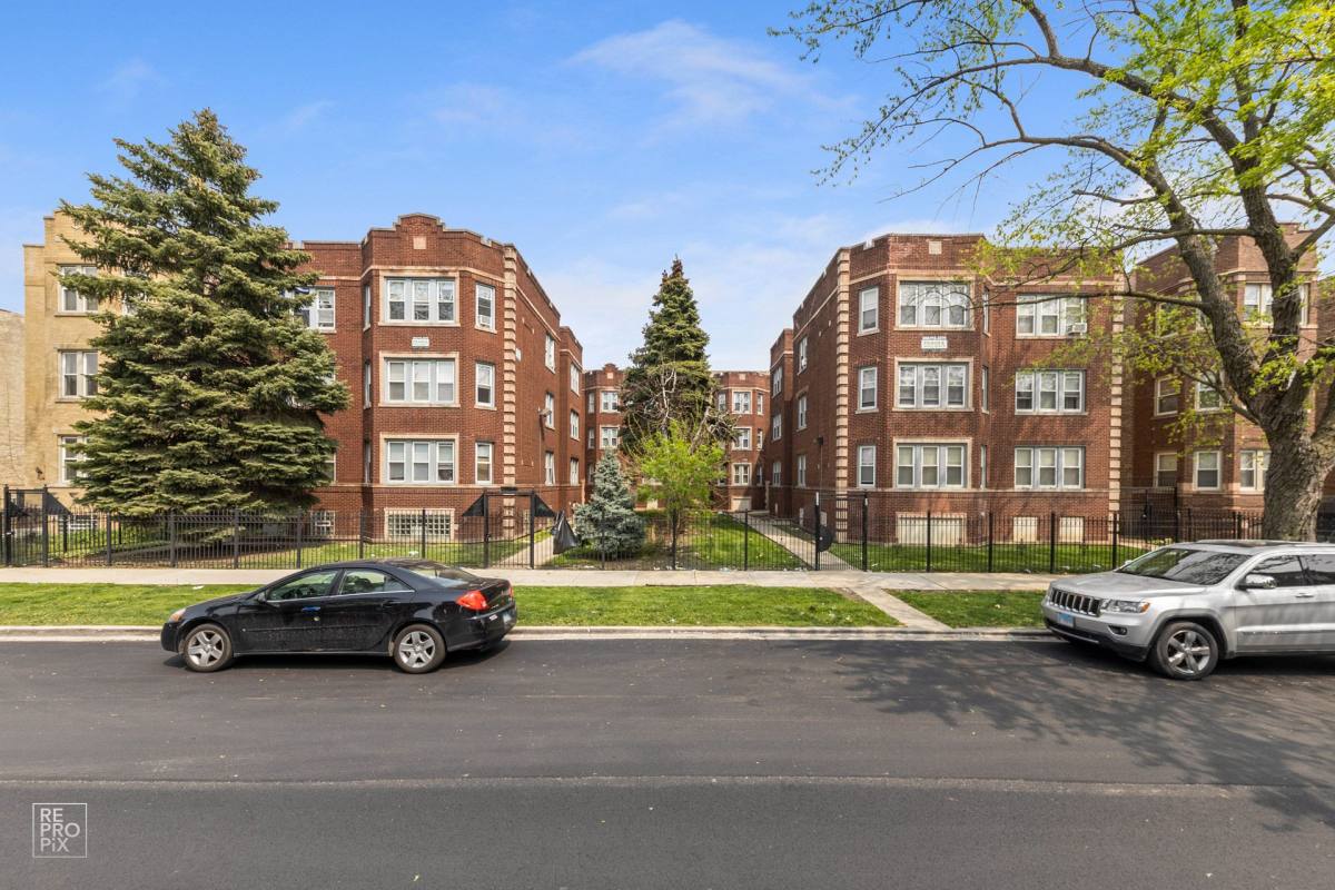 Apartment for rent at 1117 N Lawler Ave, Chicago, IL 60651
