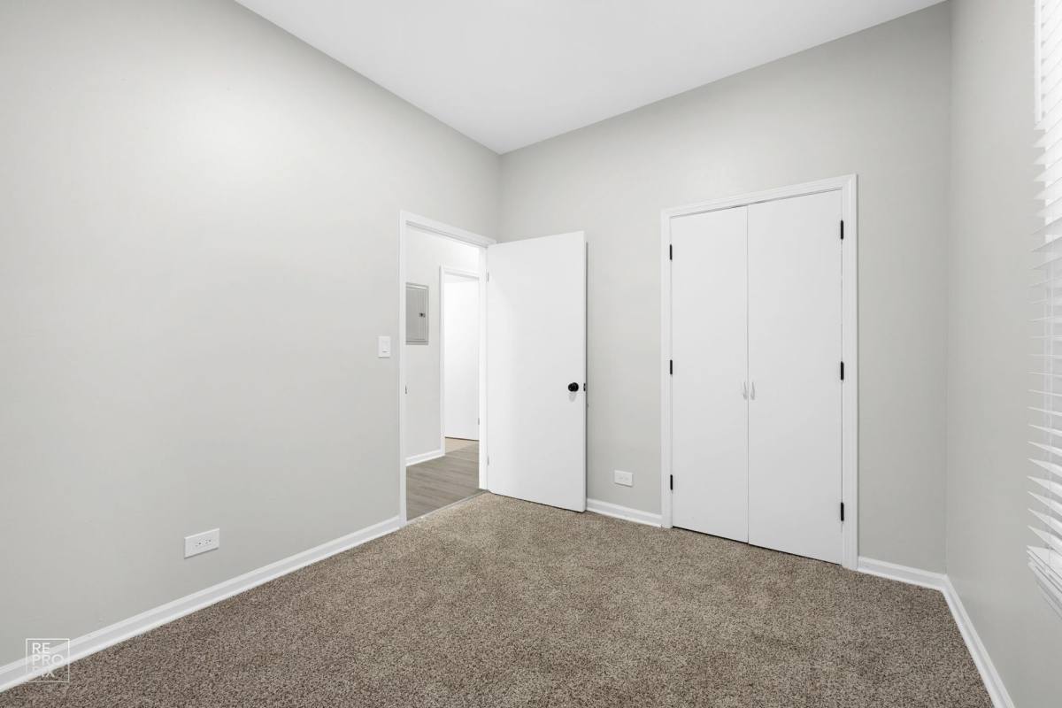 Apartment for rent at 8954 S Commercial Ave, Chicago, IL 60617