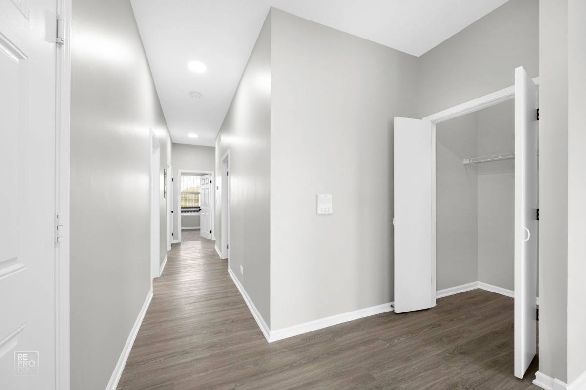 Apartment for rent at 8954 S Commercial Ave, Chicago, IL 60617