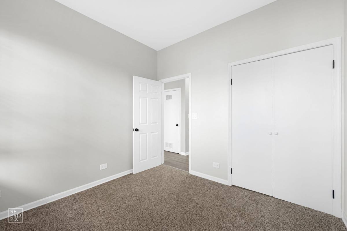 Apartment for rent at 8954 S Commercial Ave, Chicago, IL 60617