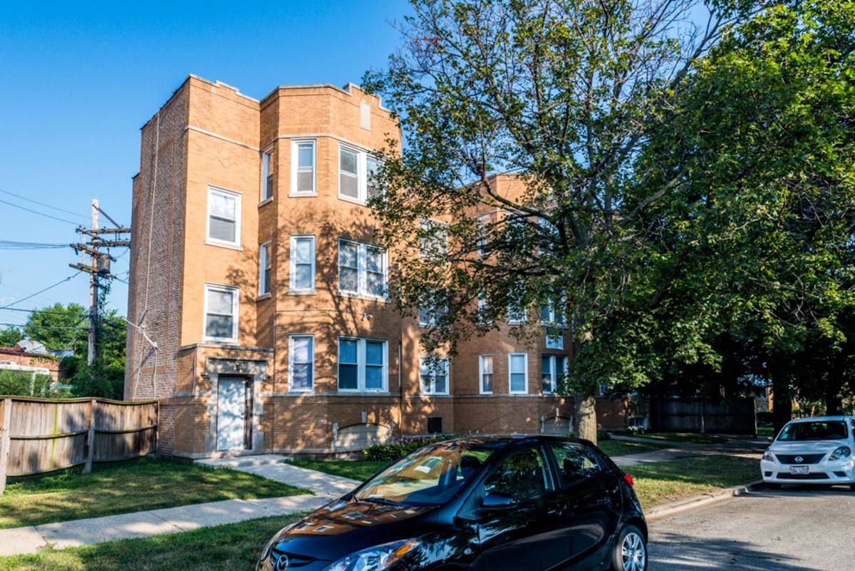 Apartment for rent at 8514 S Crandon, Chicago, IL 60617