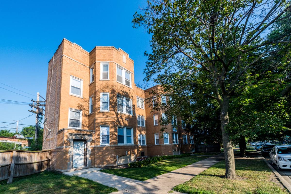Apartment for rent at 8514 S Crandon, Chicago, IL 60617