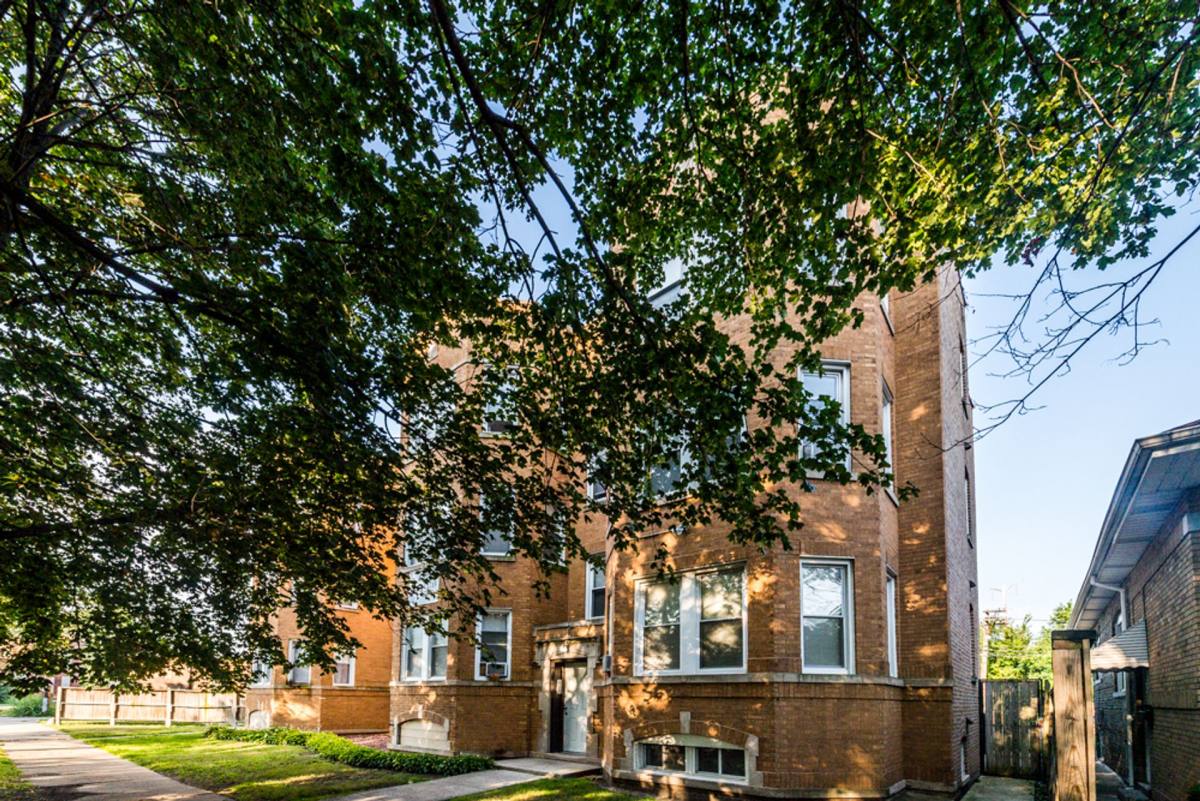 Apartment for rent at 8514 S Crandon, Chicago, IL 60617