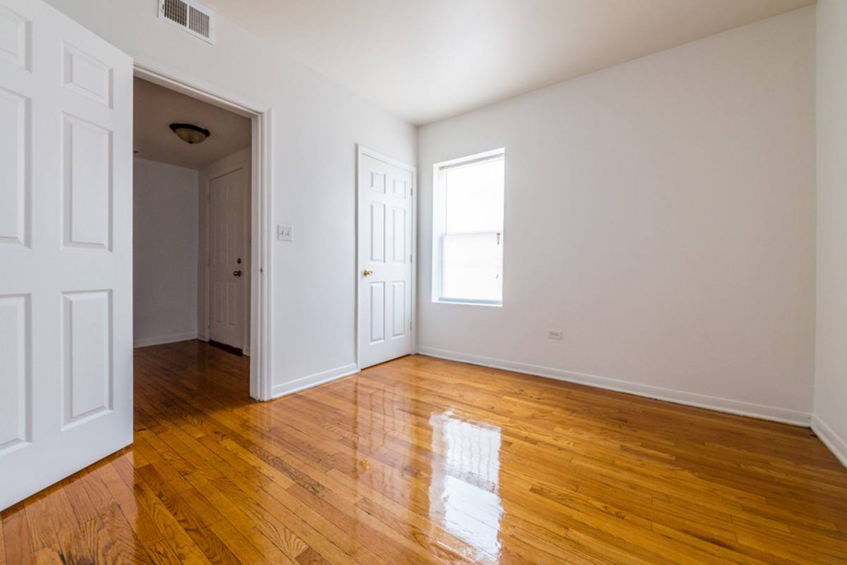 Apartment for rent at 8514 S Crandon, Chicago, IL 60617