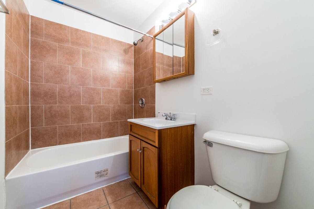 Apartment for rent at 8514 S Crandon, Chicago, IL 60617