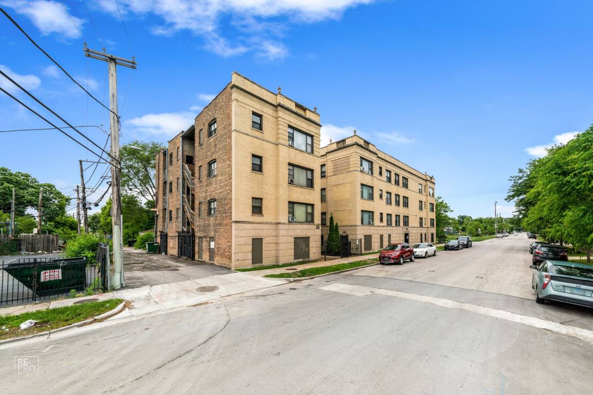Apartment for rent at 7003 S Harper, Chicago, IL 60637
