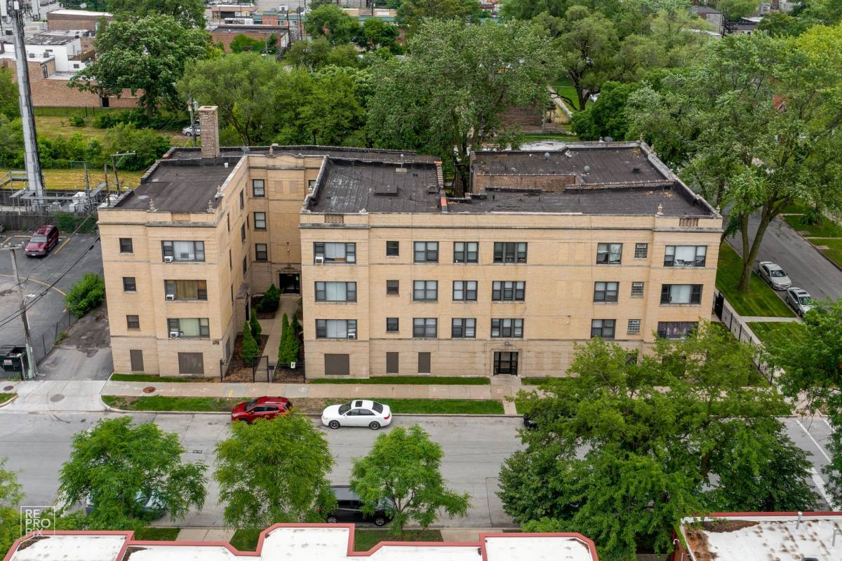 Apartment for rent at 7003 S Harper, Chicago, IL 60637