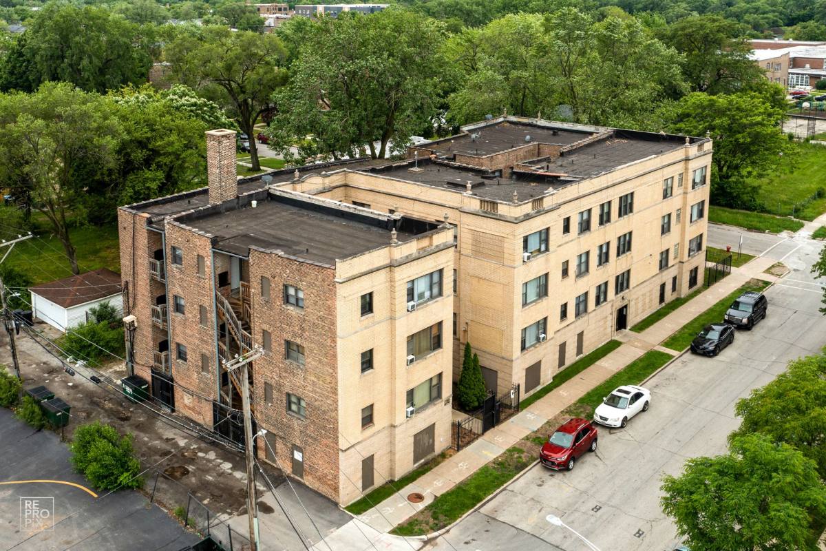 Apartment for rent at 7003 S Harper, Chicago, IL 60637