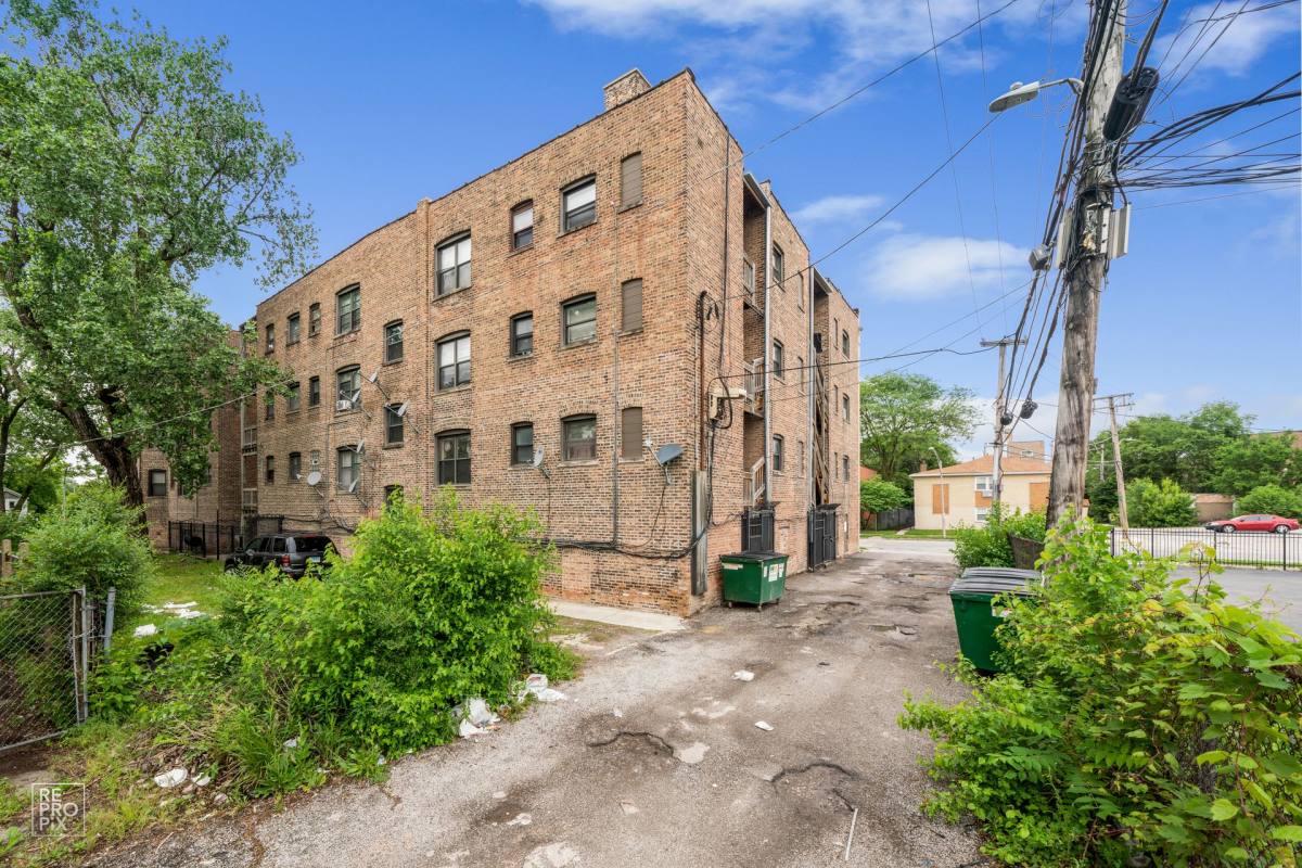 Apartment for rent at 7003 S Harper, Chicago, IL 60637