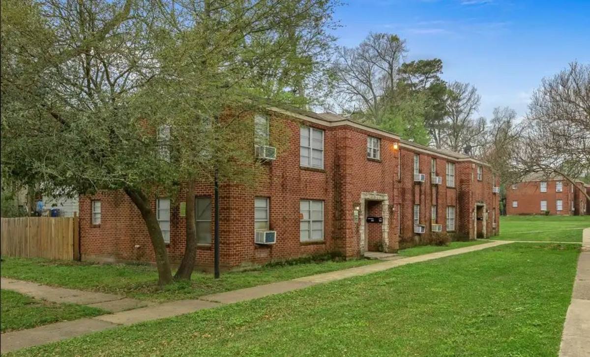 Apartment for rent at 1625 Centenary Blvd, Shreveport, LA 71101