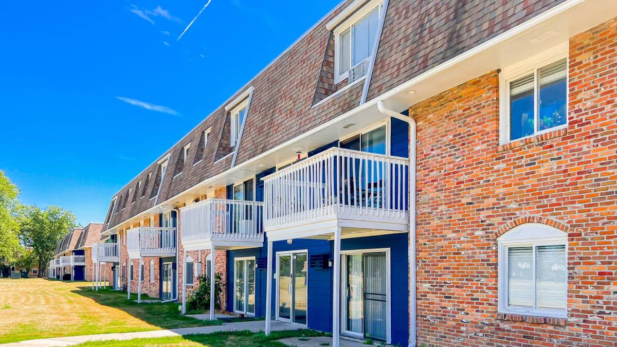 Apartment for rent at 6514 Chaffee Rd, Des Moines, IA 50315