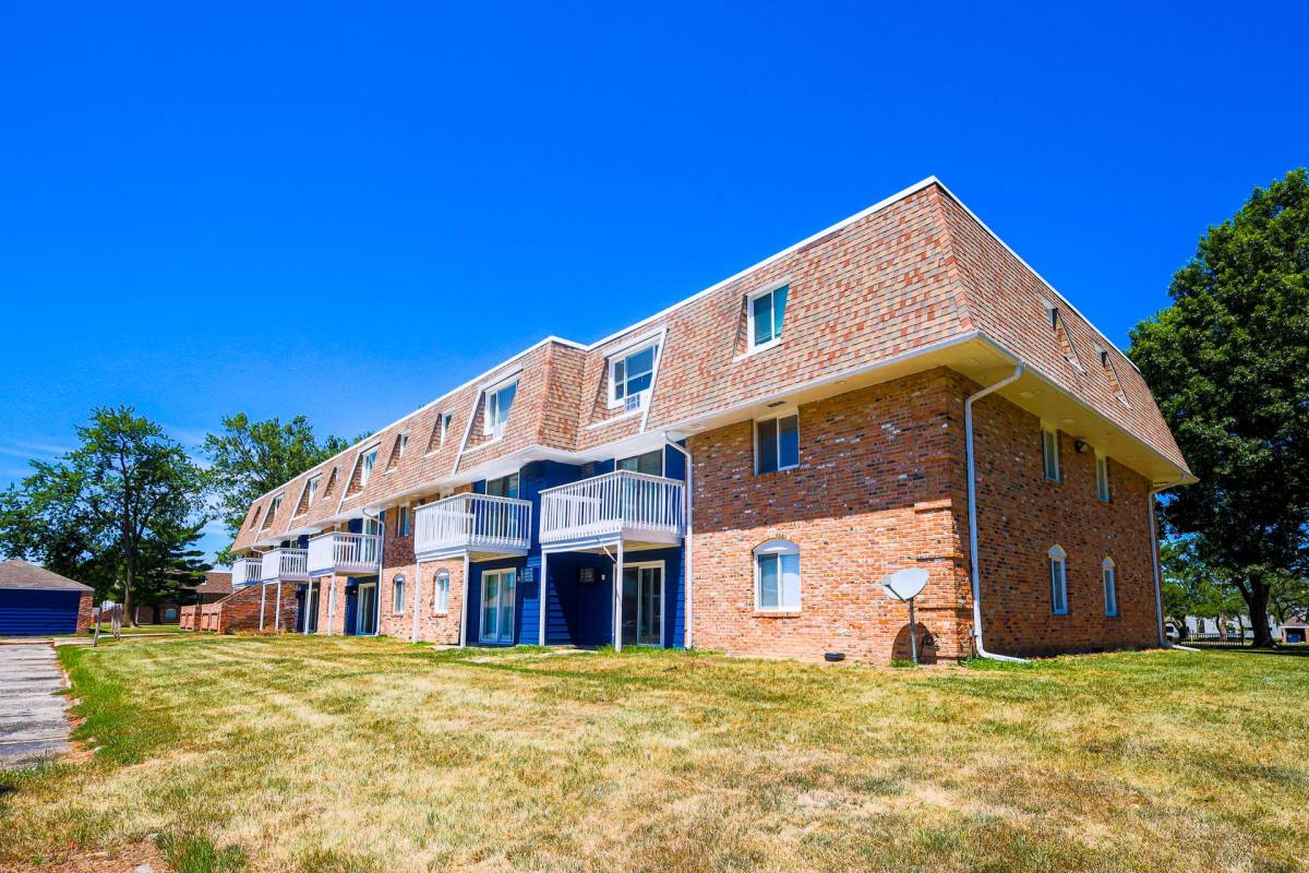Apartment for rent at 6514 Chaffee Rd, Des Moines, IA 50315