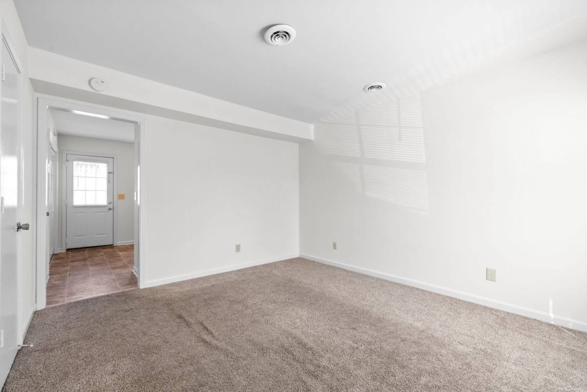 Apartment for rent at 1500 W Knollwood Circle, Clarksville, TN 37043