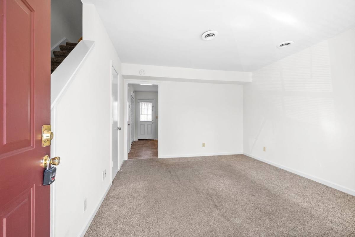 Apartment for rent at 1500 W Knollwood Circle, Clarksville, TN 37043