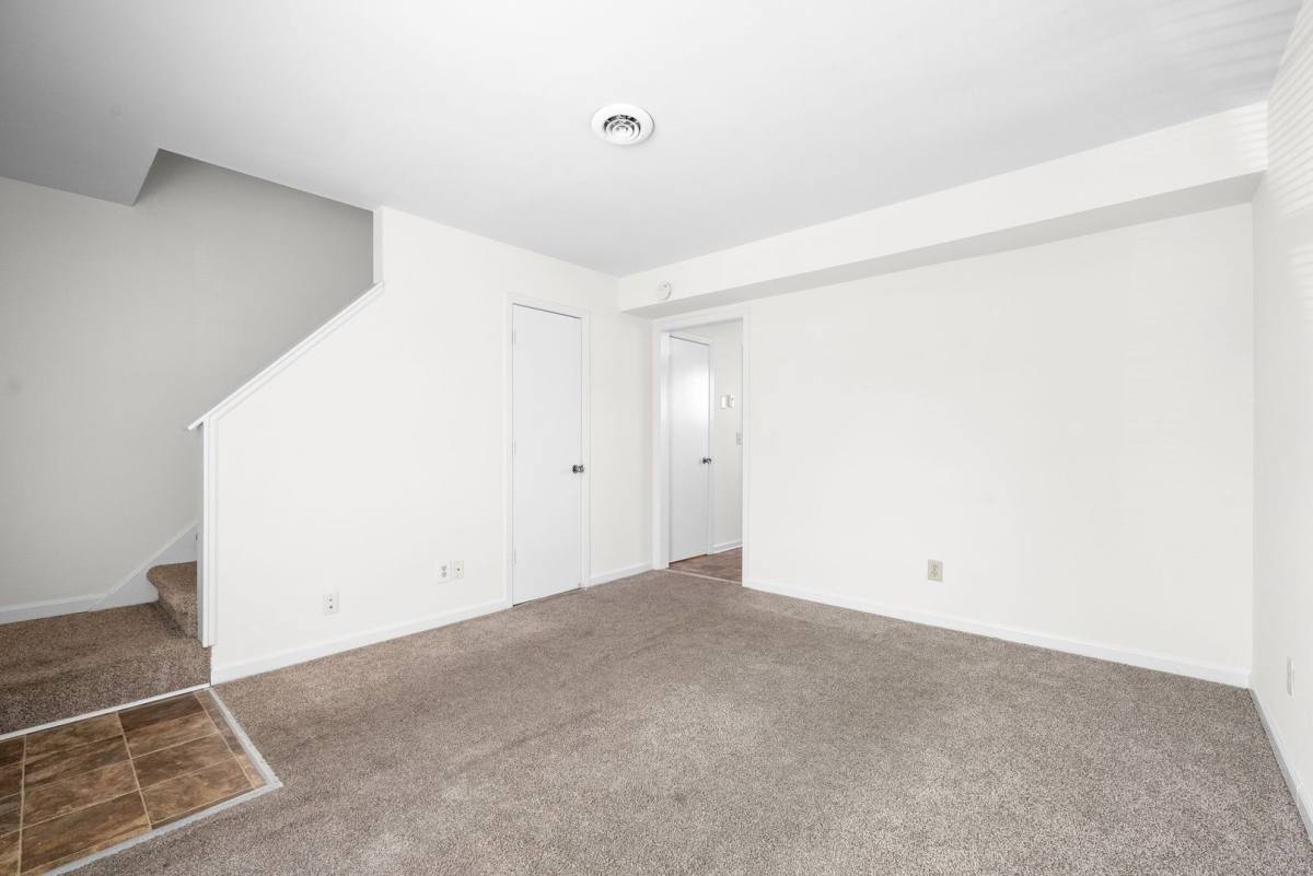 Apartment for rent at 1500 W Knollwood Circle, Clarksville, TN 37043