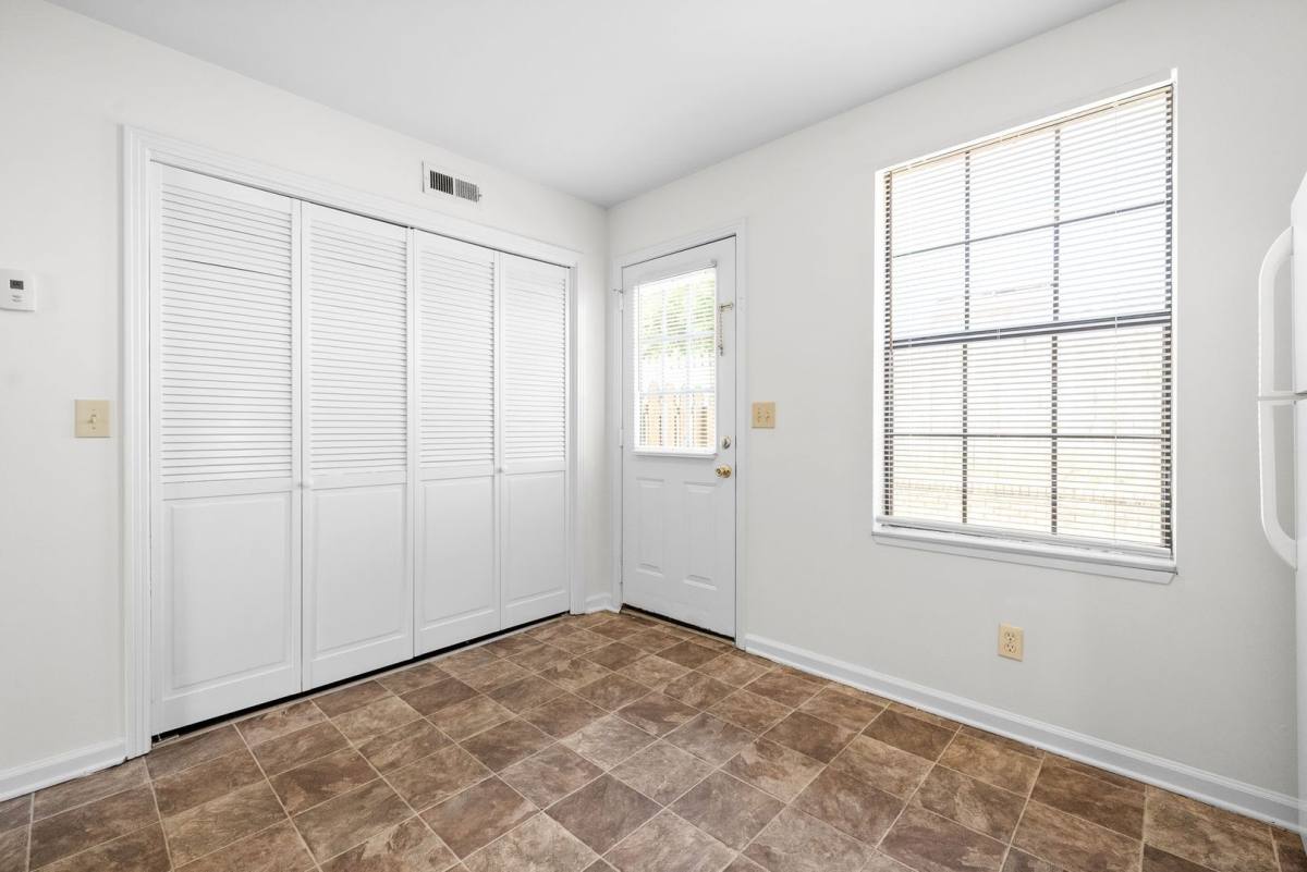 Apartment for rent at 1500 W Knollwood Circle, Clarksville, TN 37043