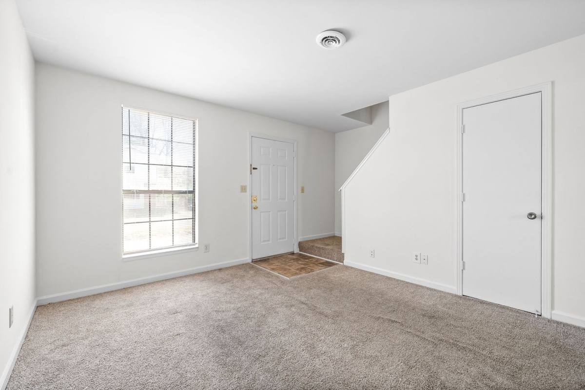 Apartment for rent at 1500 W Knollwood Circle, Clarksville, TN 37043