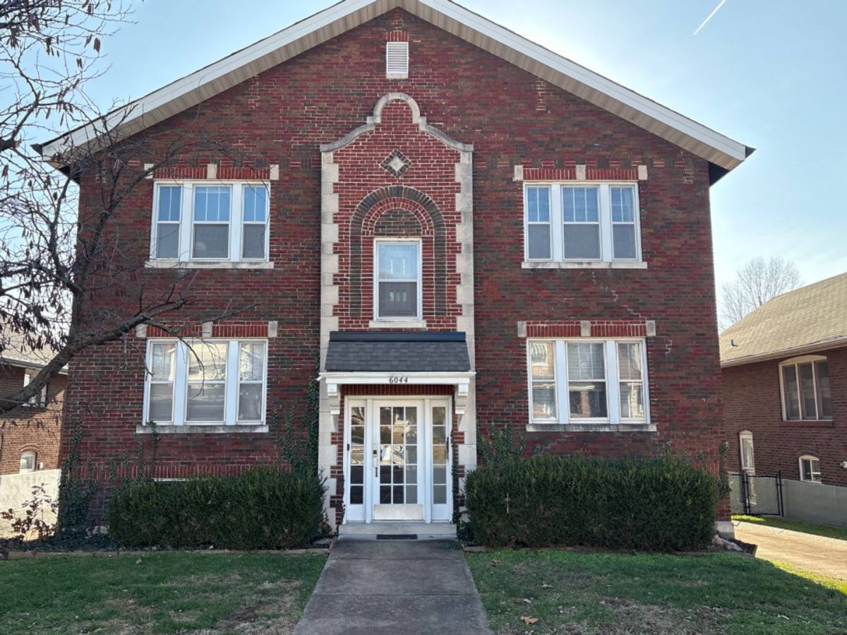 Apartment for rent at 6044 Arsenal St, Saint Louis, MO 63139