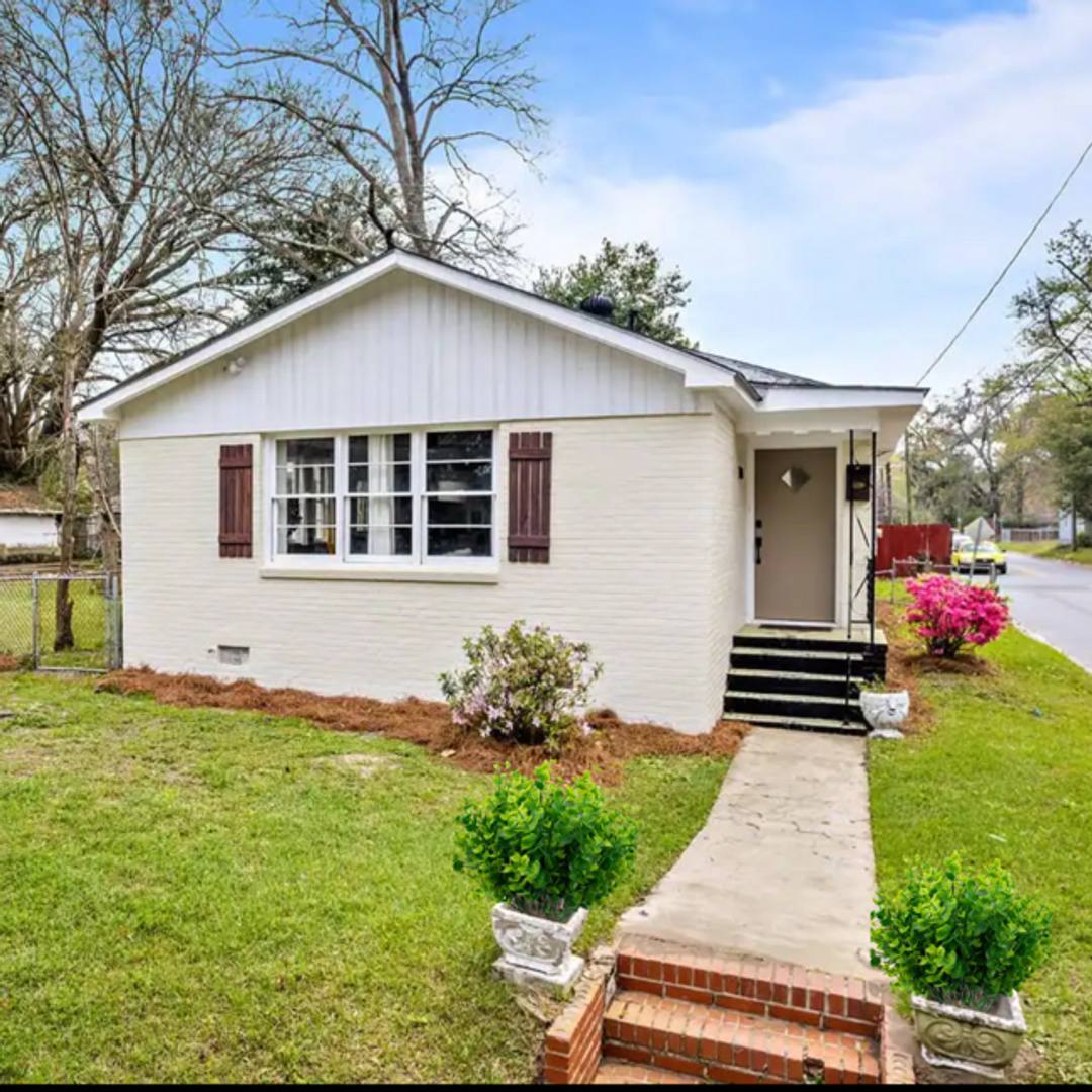 House for rent at 1301 E 67th St, Savannah, GA 31404