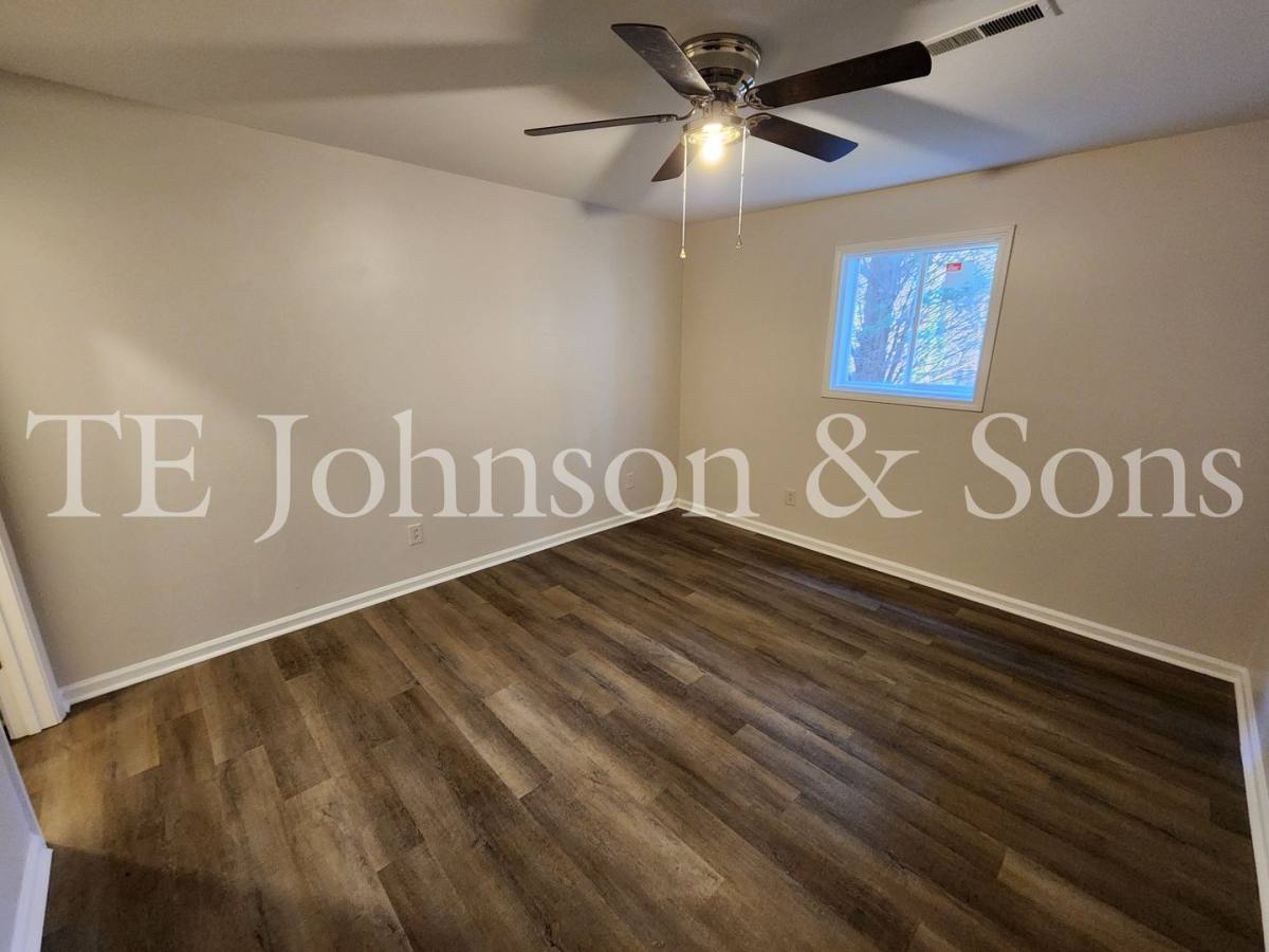Apartment for rent at 2571 Green Oaks Court #B, Winston Salem, NC 27107