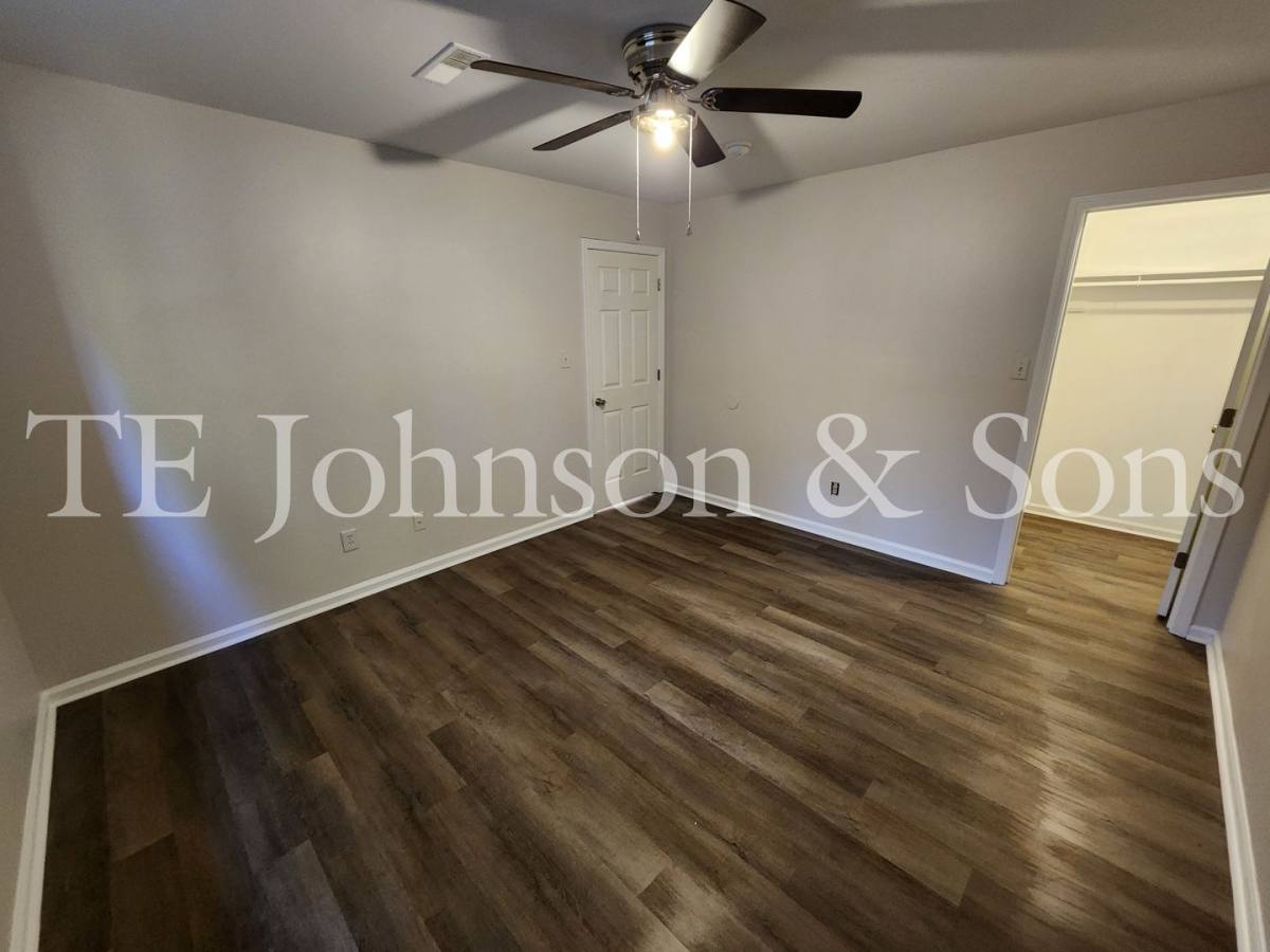Apartment for rent at 2571 Green Oaks Court #B, Winston Salem, NC 27107