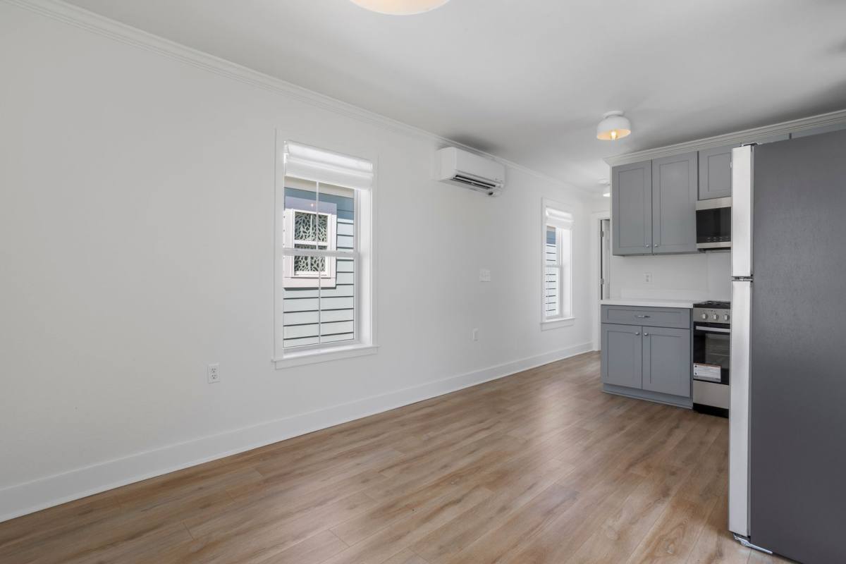 Apartment for rent at 303 Delmas Ave, Pascagoula, MS 39567