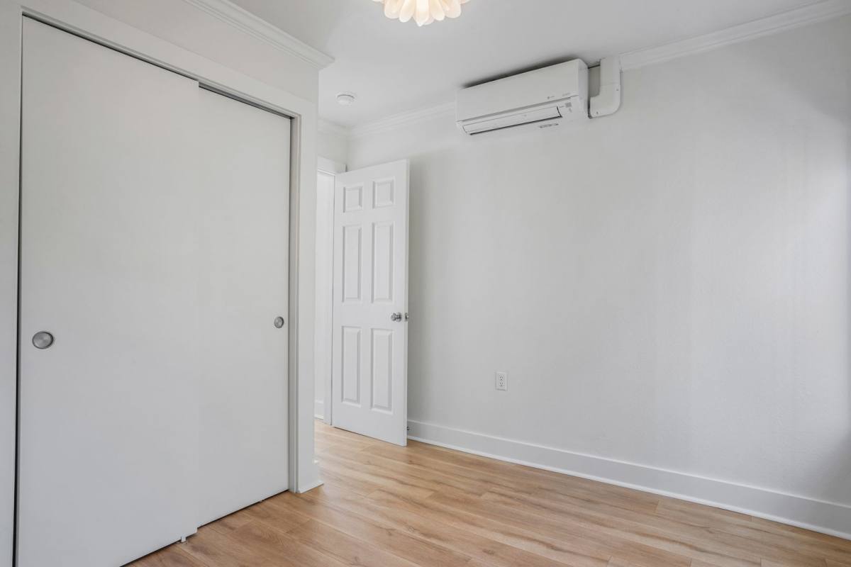 Apartment for rent at 303 Delmas Ave, Pascagoula, MS 39567