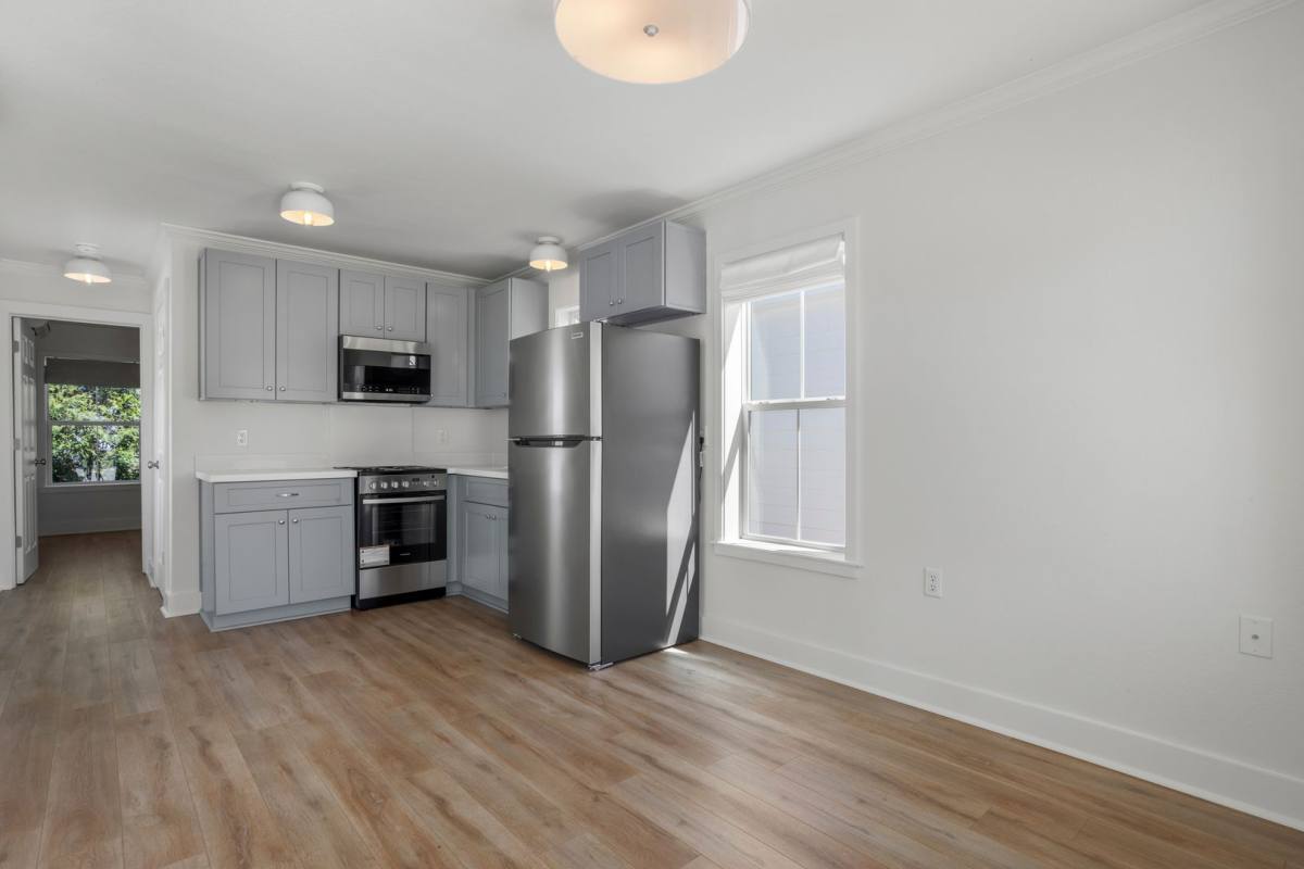 Apartment for rent at 303 Delmas Ave, Pascagoula, MS 39567