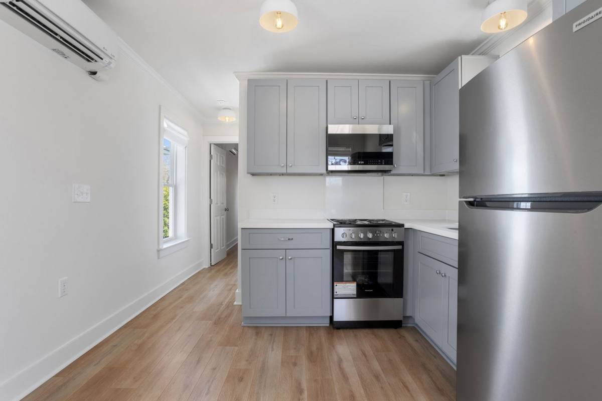 Apartment for rent at 303 Delmas Ave, Pascagoula, MS 39567