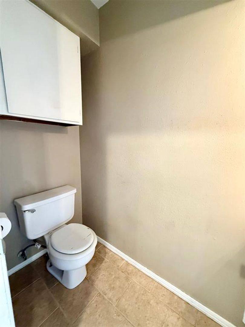 Townhouse for rent at 2329 Heatherfield Lane, Norman, OK 73071