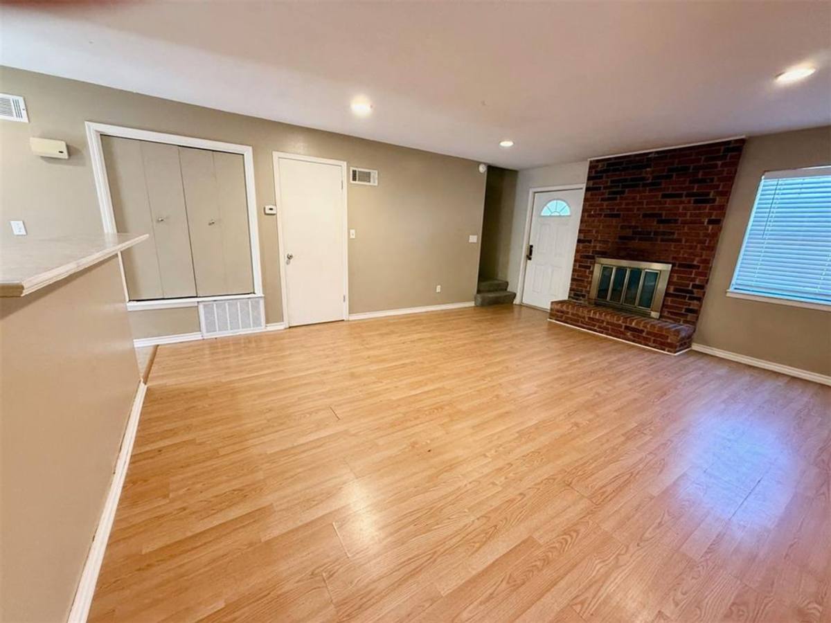 Townhouse for rent at 2329 Heatherfield Lane, Norman, OK 73071