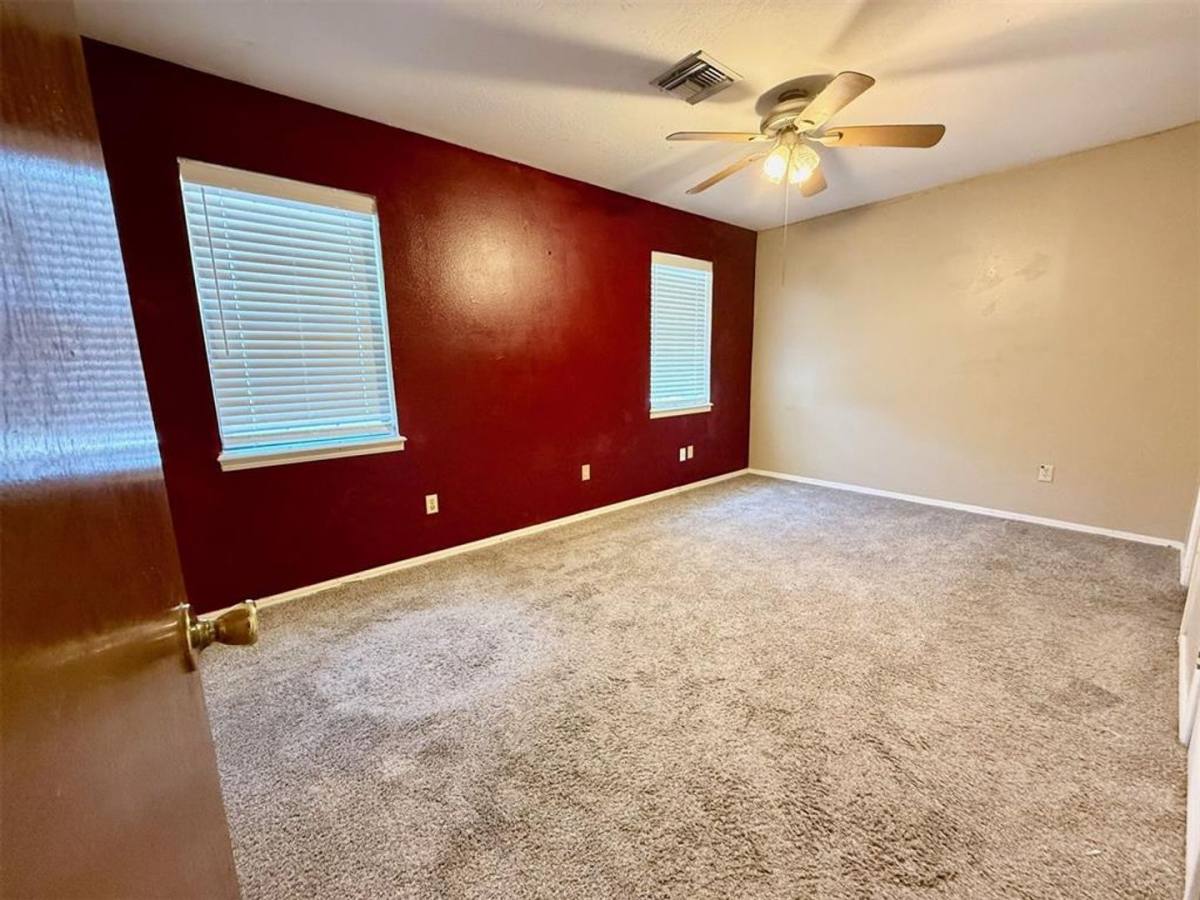 Townhouse for rent at 2329 Heatherfield Lane, Norman, OK 73071