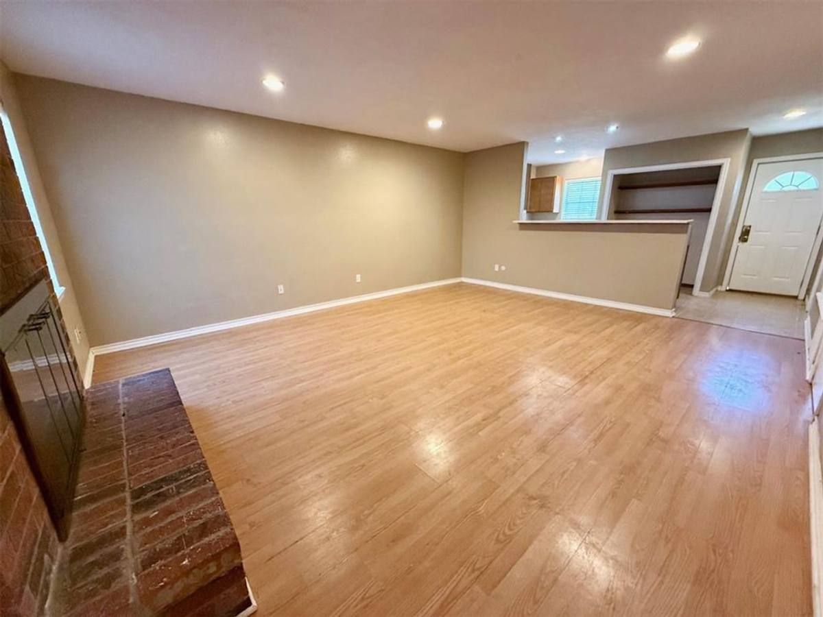 Townhouse for rent at 2329 Heatherfield Lane, Norman, OK 73071