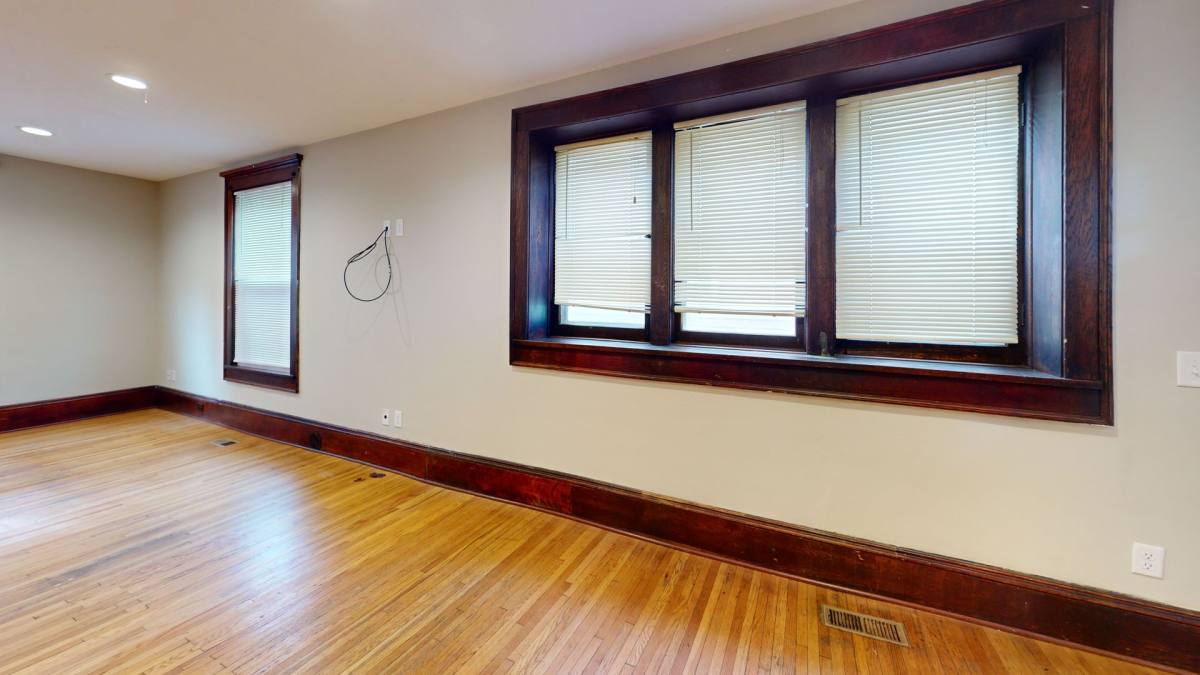 House for rent at 307 5th Ave SE, Minneapolis, MN 55414