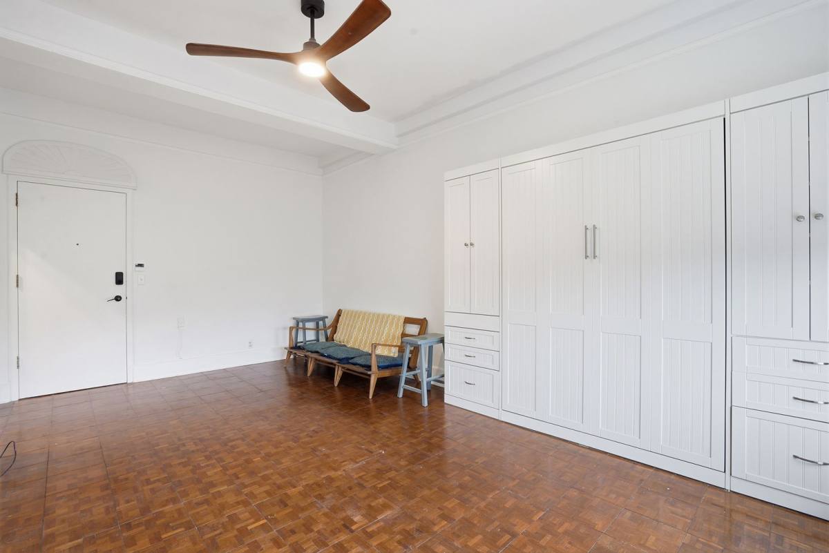 Condo for rent at 106 W Gwinnett St, Savannah, GA 31401