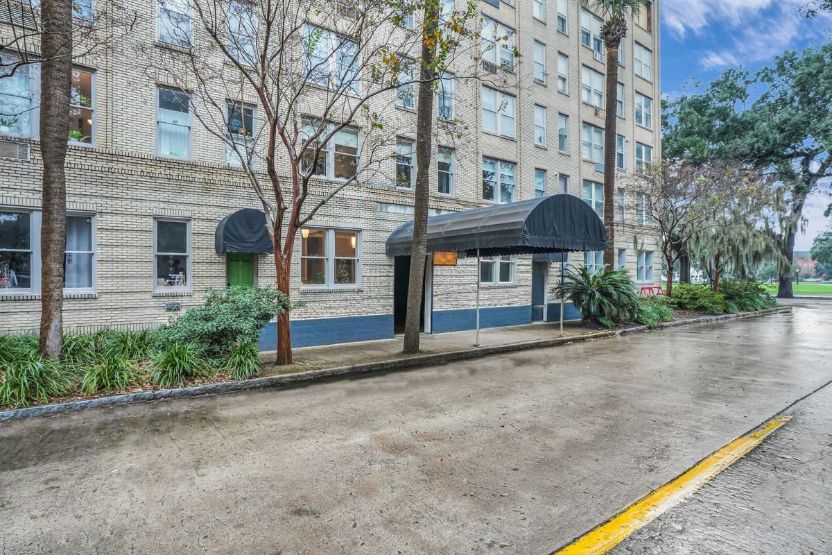 Condo for rent at 106 W Gwinnett St, Savannah, GA 31401