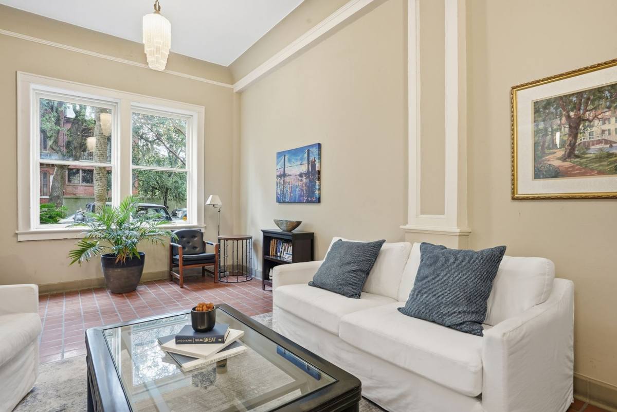 Condo for rent at 106 W Gwinnett St, Savannah, GA 31401