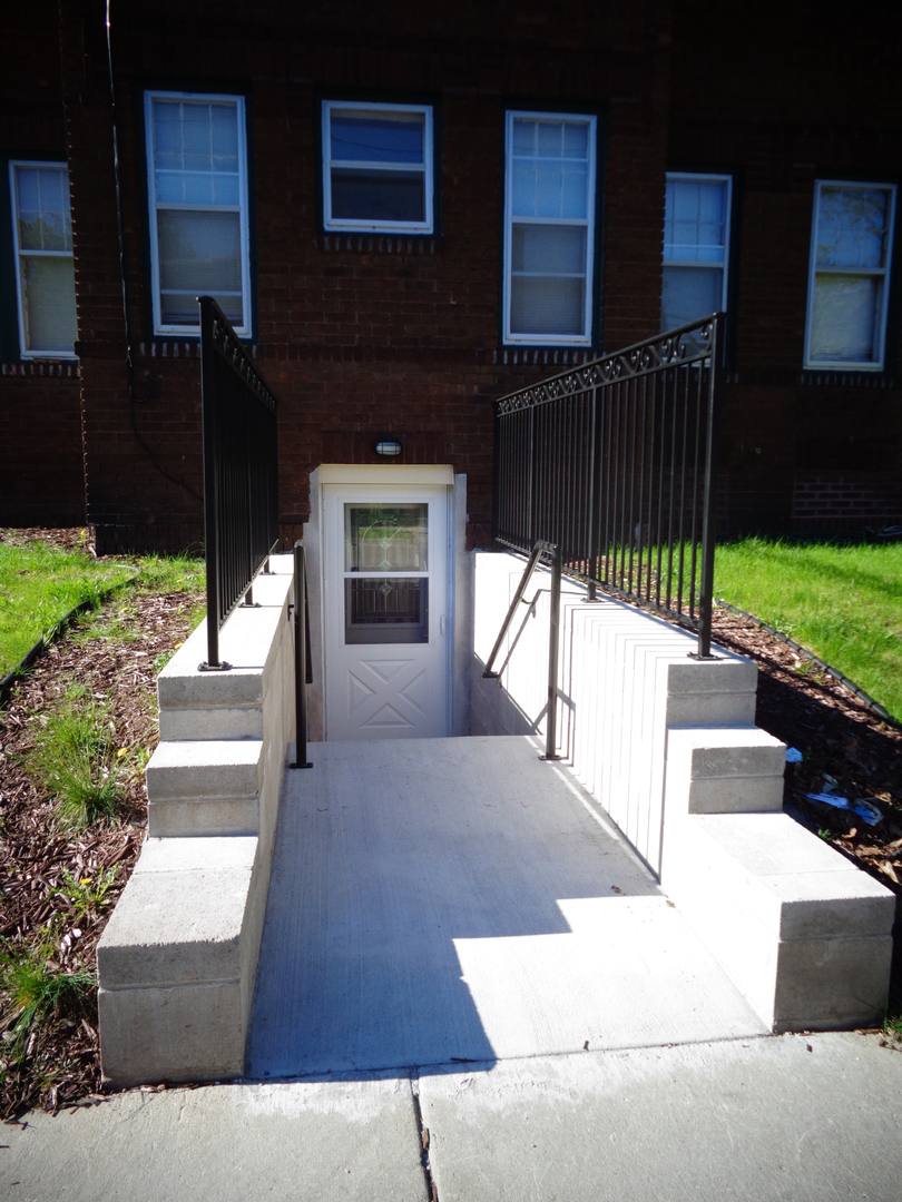 Apartment for rent at 2200 Harriet Ave S, Minneapolis, MN 55405