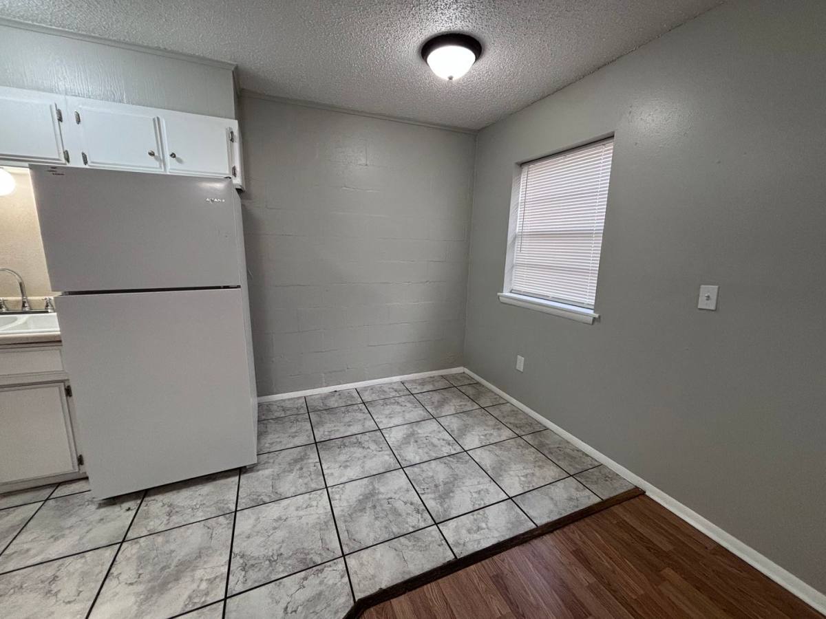 Apartment for rent at 320 E Edwards St, Edmond, OK 73034