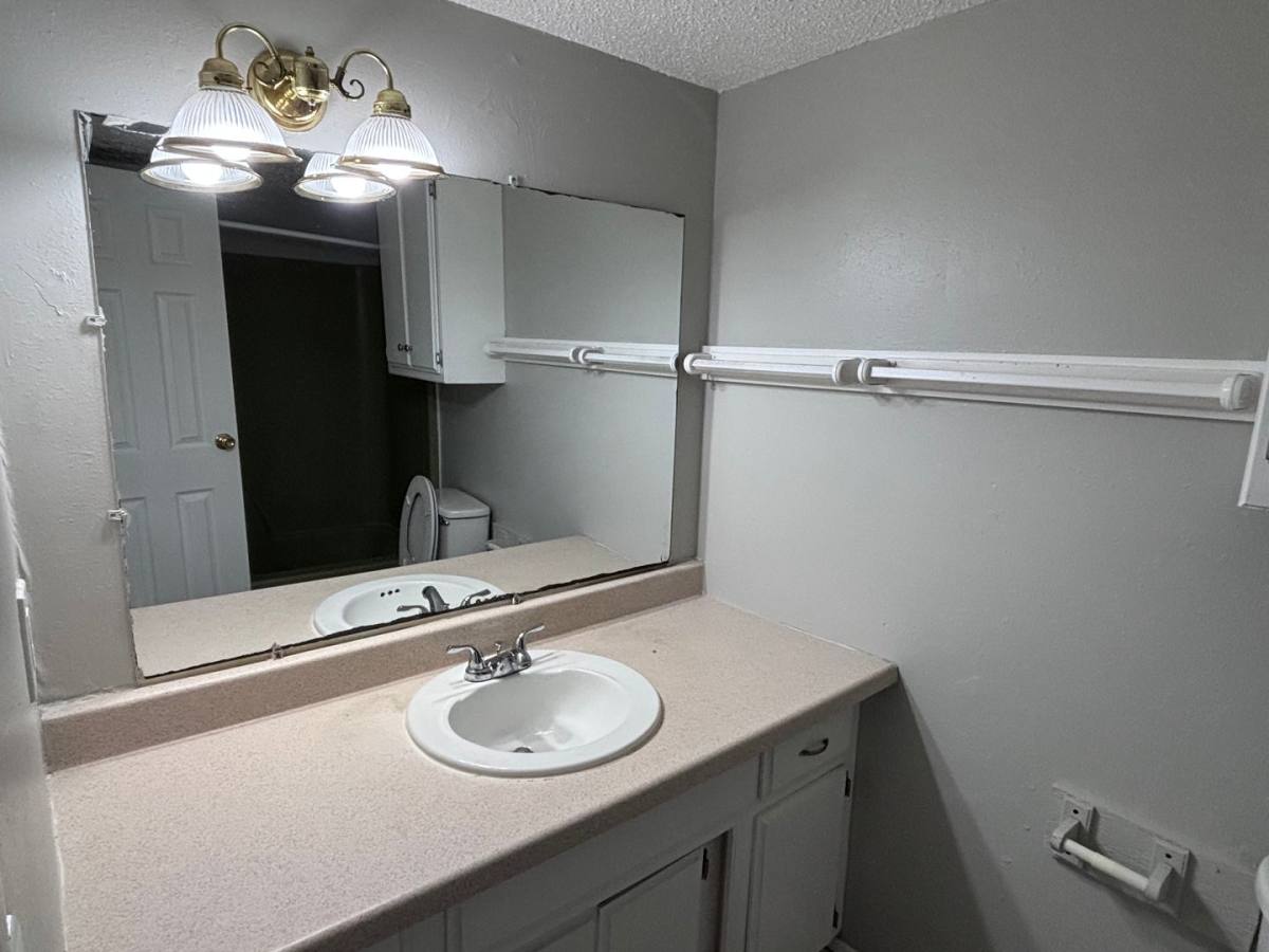 Apartment for rent at 320 E Edwards St, Edmond, OK 73034