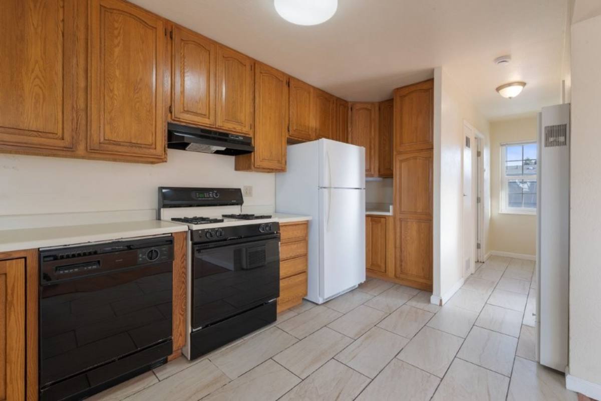 Apartment for rent at 16520 - 16526 Los Banos St, San Leandro, CA 94578